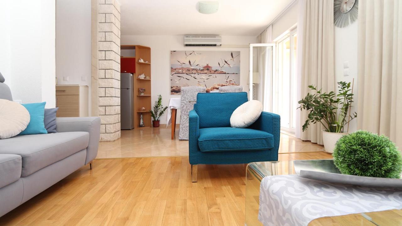 Apartments Emilija Makarska Exterior photo