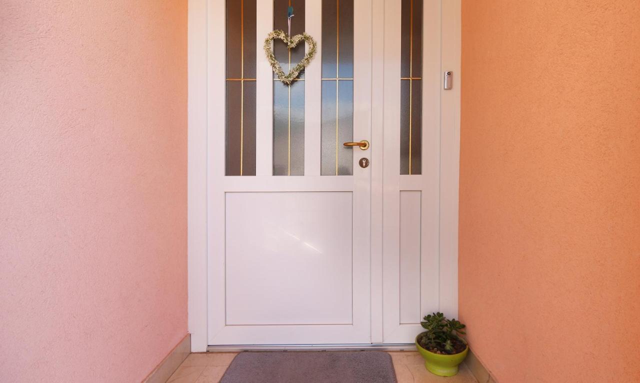 Apartments Emilija Makarska Exterior photo