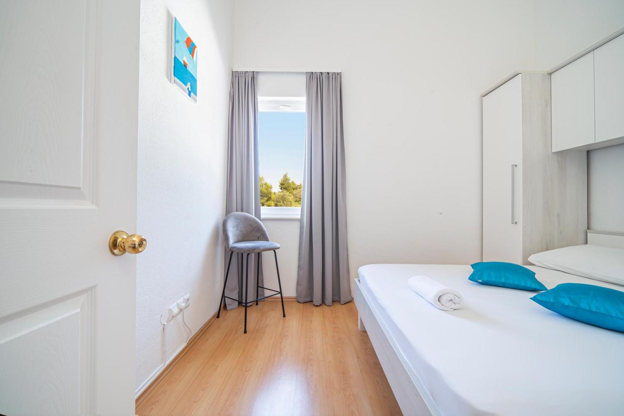 Apartments Emilija Makarska Exterior photo